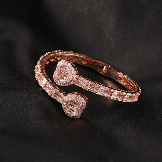 Amora | Crystal Heart Bangle