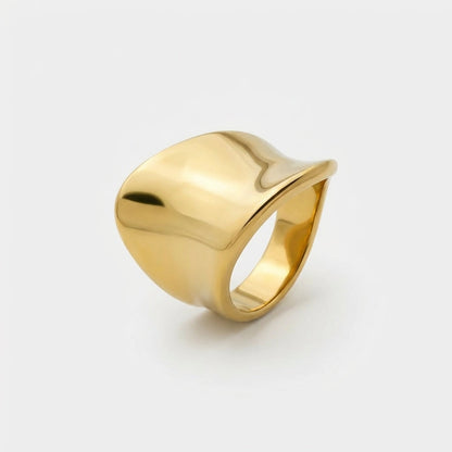 Elegant Gold Organic Ring