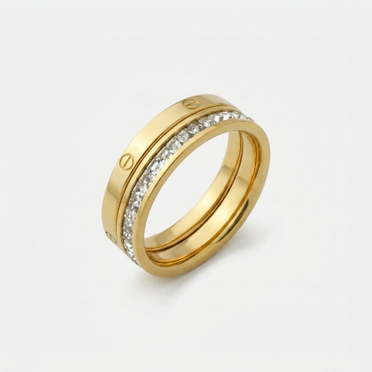 Elegant Gold Zirconia Ring