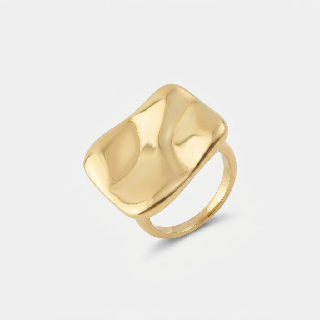 Elegant Gold Sculptural Ring