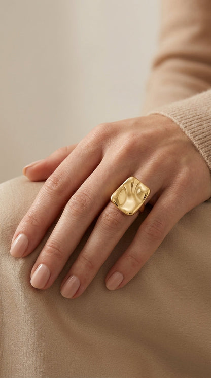 Elegant Gold Sculptural Ring