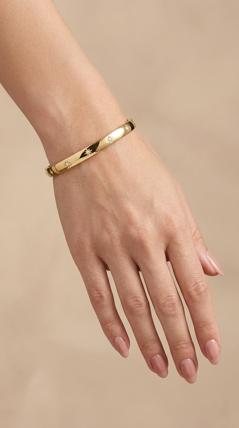 Elegant Gold Star Bracelet
