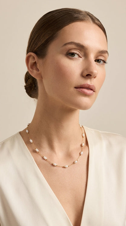 Elegant Gold Beaded Necklace