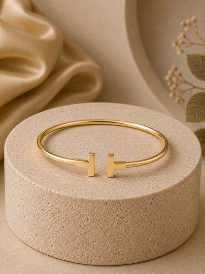 Elegant Gold T-Bar Bracelet