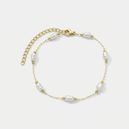 Elegant Gold Pearl Bracelet