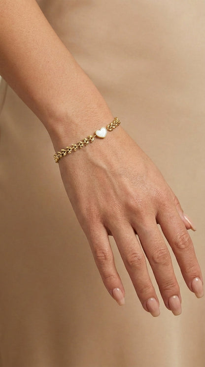 Elegant Gold Heart Bracelet