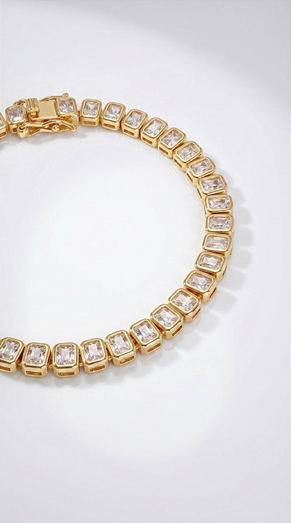 Pulseira Riviera Quadrado 4mm Zircônias Dourado Fecho Gravata