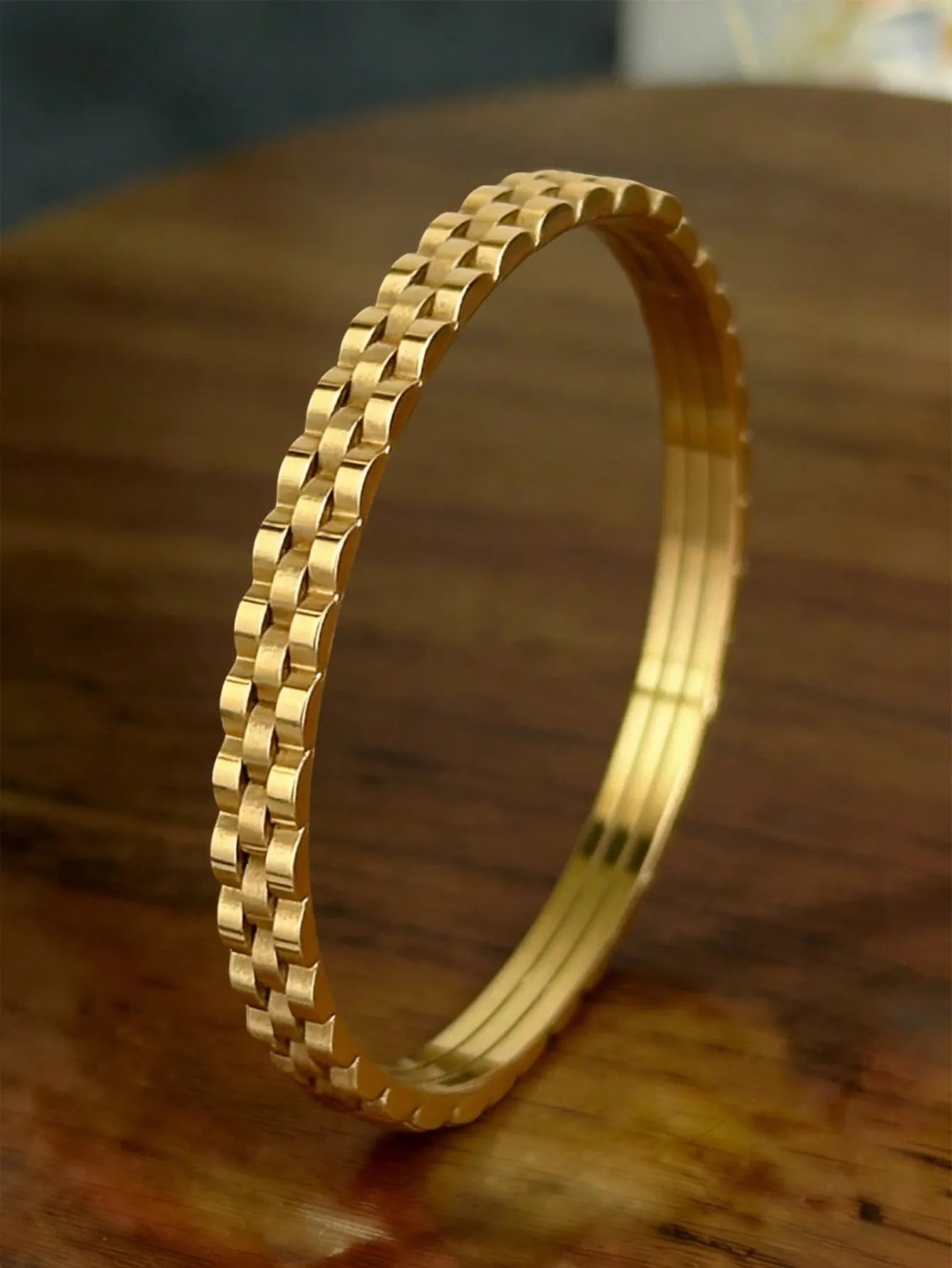 Elegant Shine with Meaningful Details
