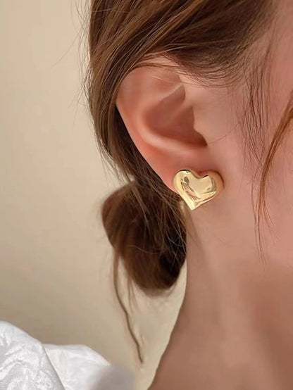 Elegant Gold Heart Earrings