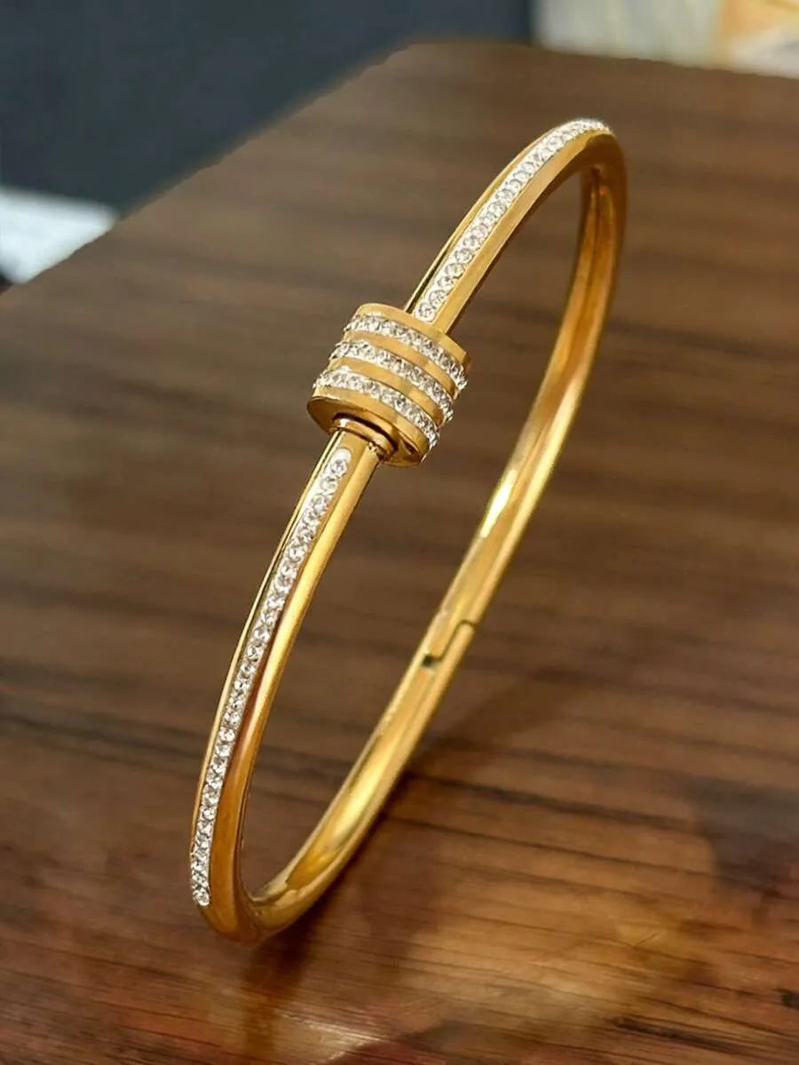 Elegant Gold Zirconia Bracelet Set