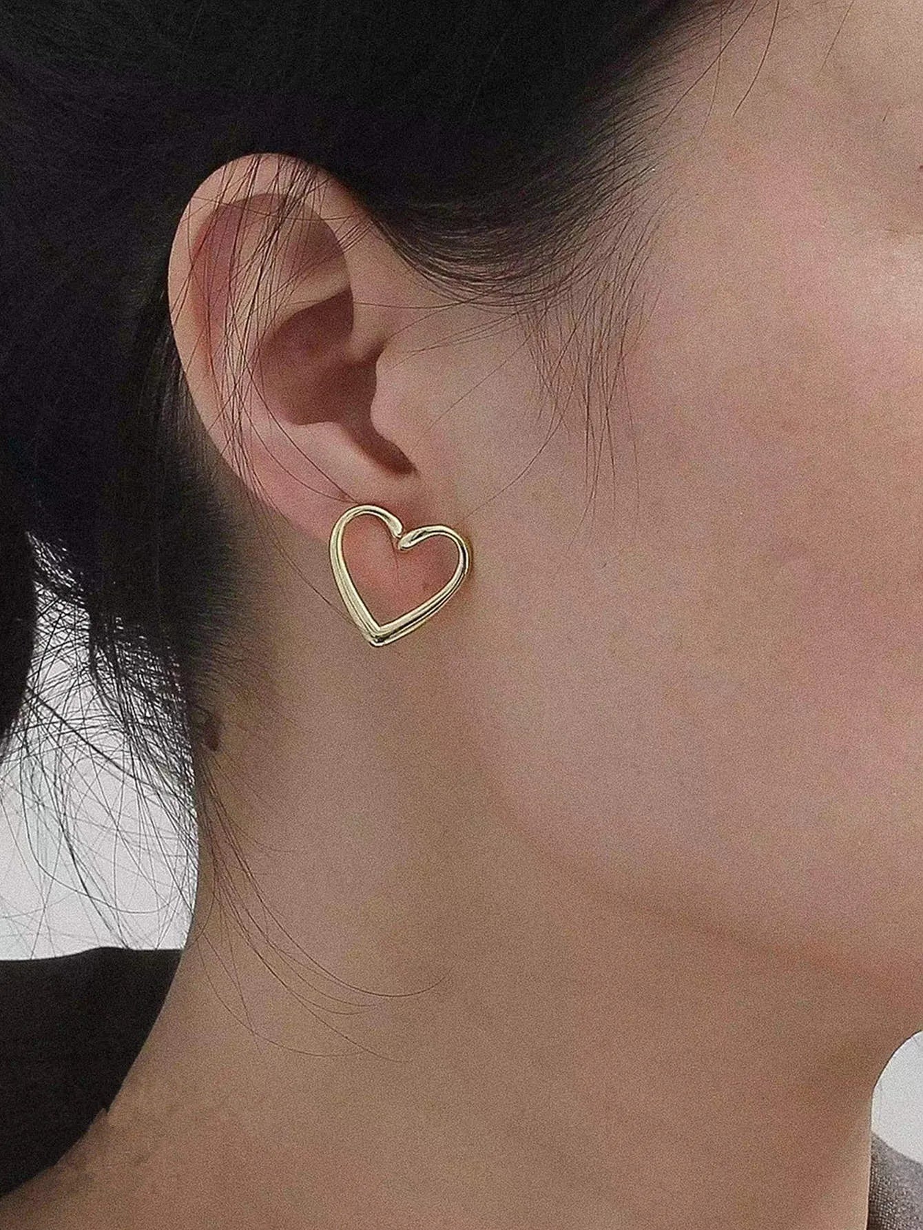 Elegant Gold Heart Earrings