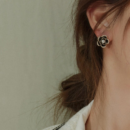 Luxury S925 Freshwater Pearl Stud Earrings