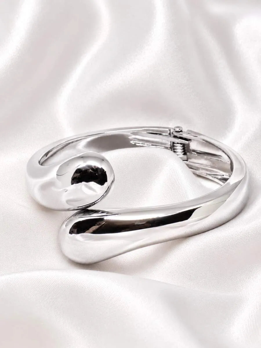Elegant Two-Tone Sculptural Bracelet