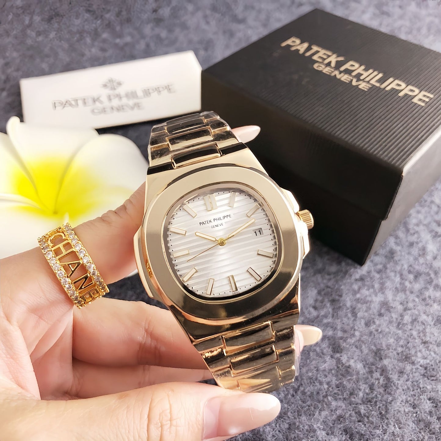 Luxury Gold Square Bracelet Watch