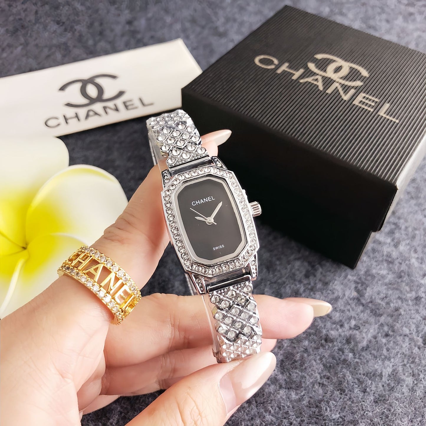 Luxury Gold Crystal Lattice Watch