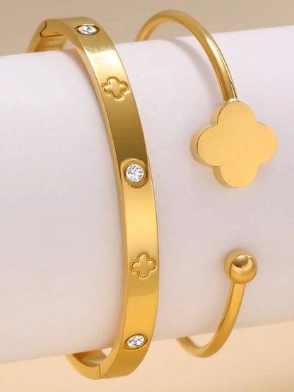 Elegant Silver Clover Bracelet Set