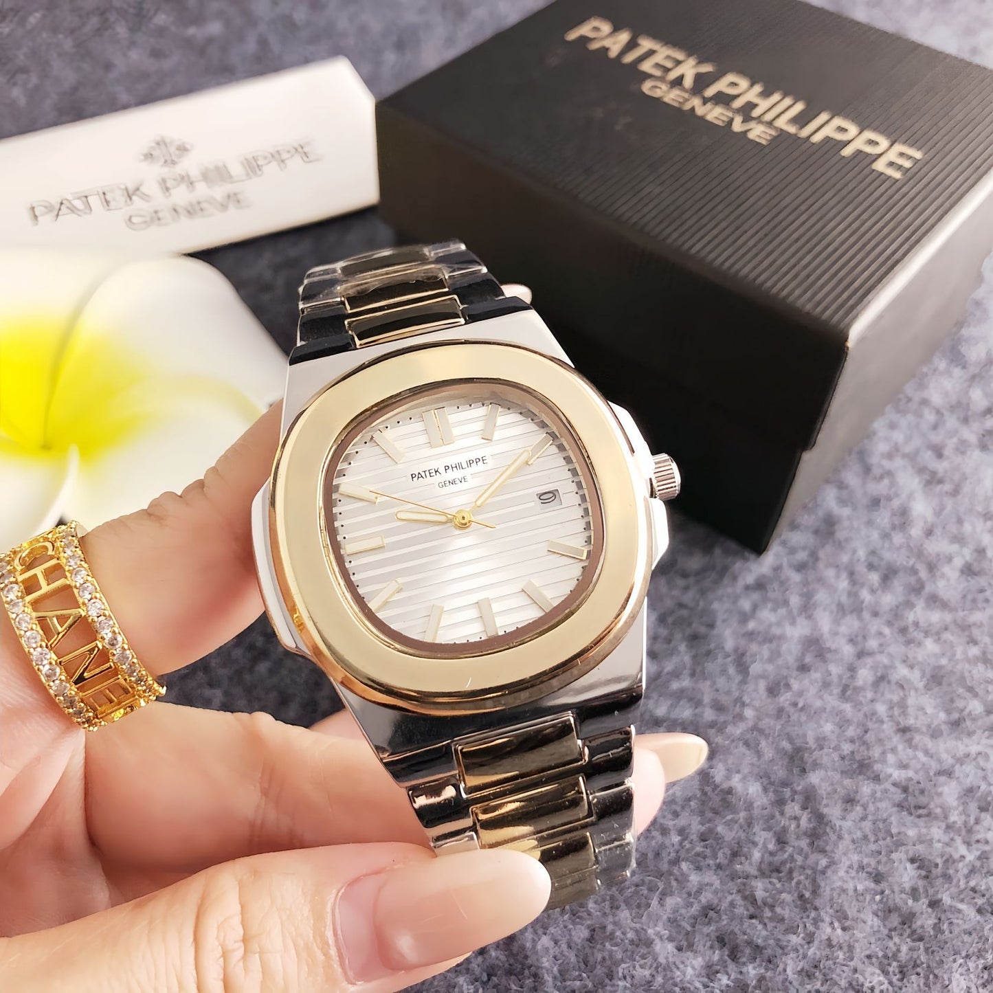 Luxury Gold Square Bracelet Watch