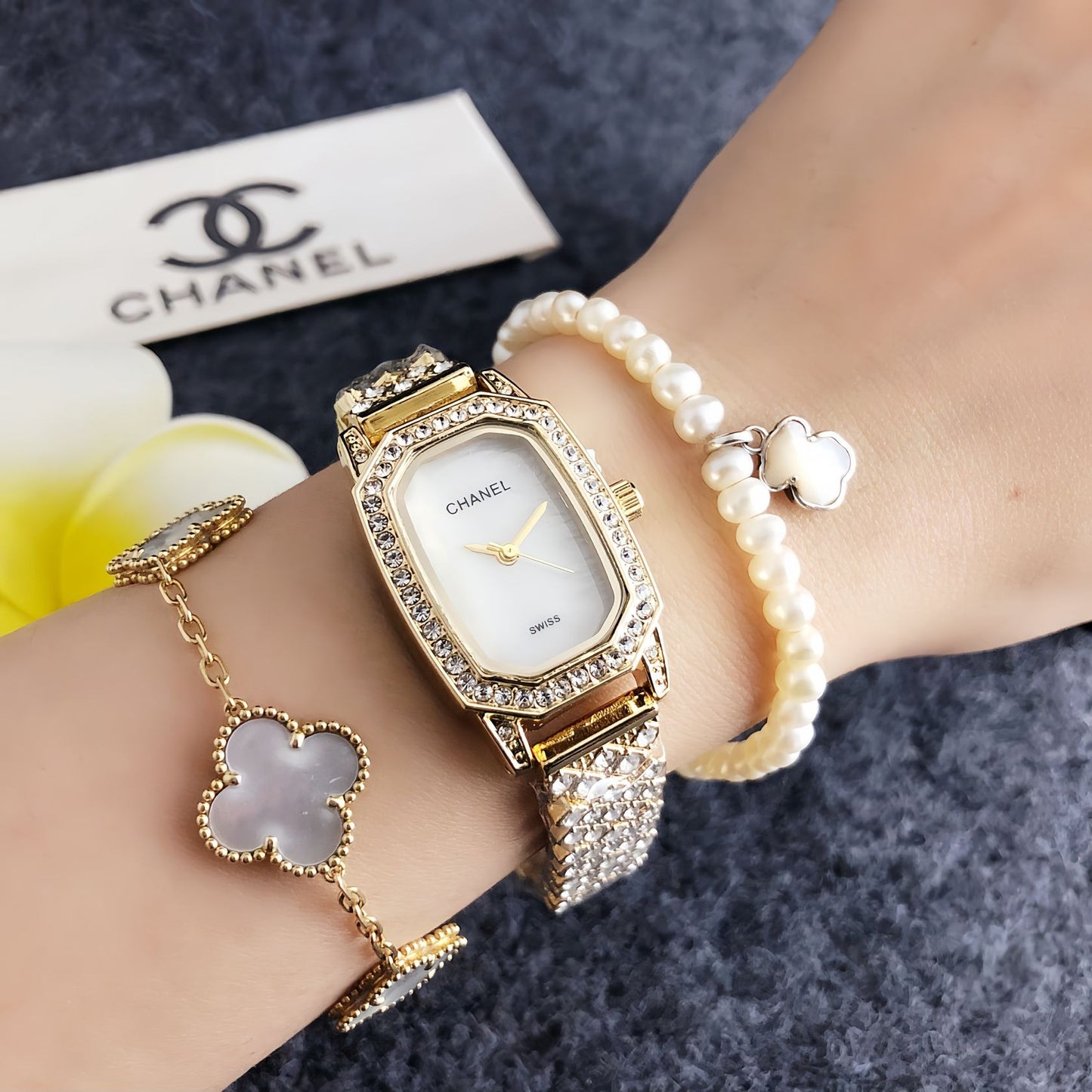 Luxury Gold Crystal Lattice Watch