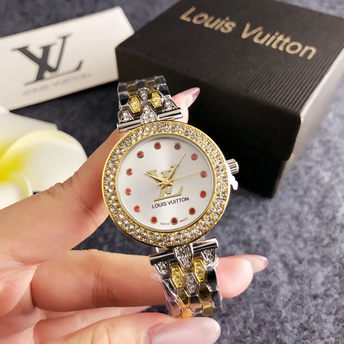 Luxury Silver Pink Crystal Watch