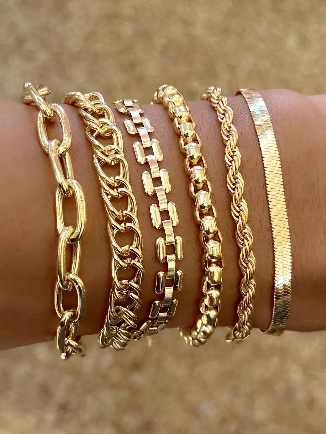 Elegant Shine with a Modern Touch