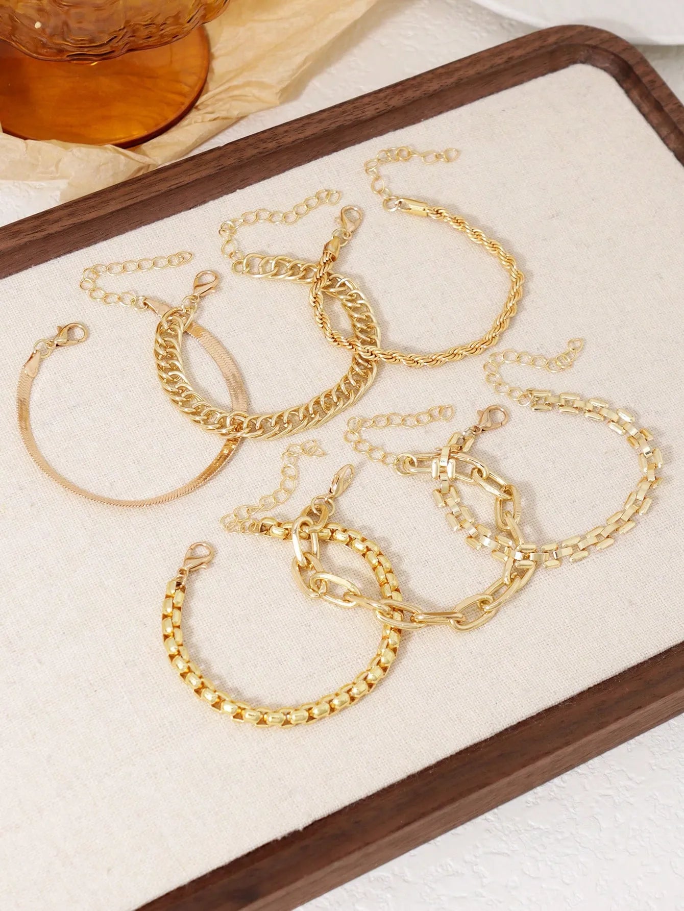 Elegant Shine with a Modern Touch