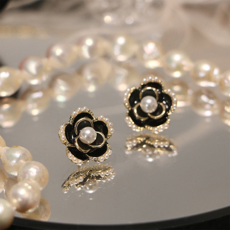 Luxury S925 Freshwater Pearl Stud Earrings